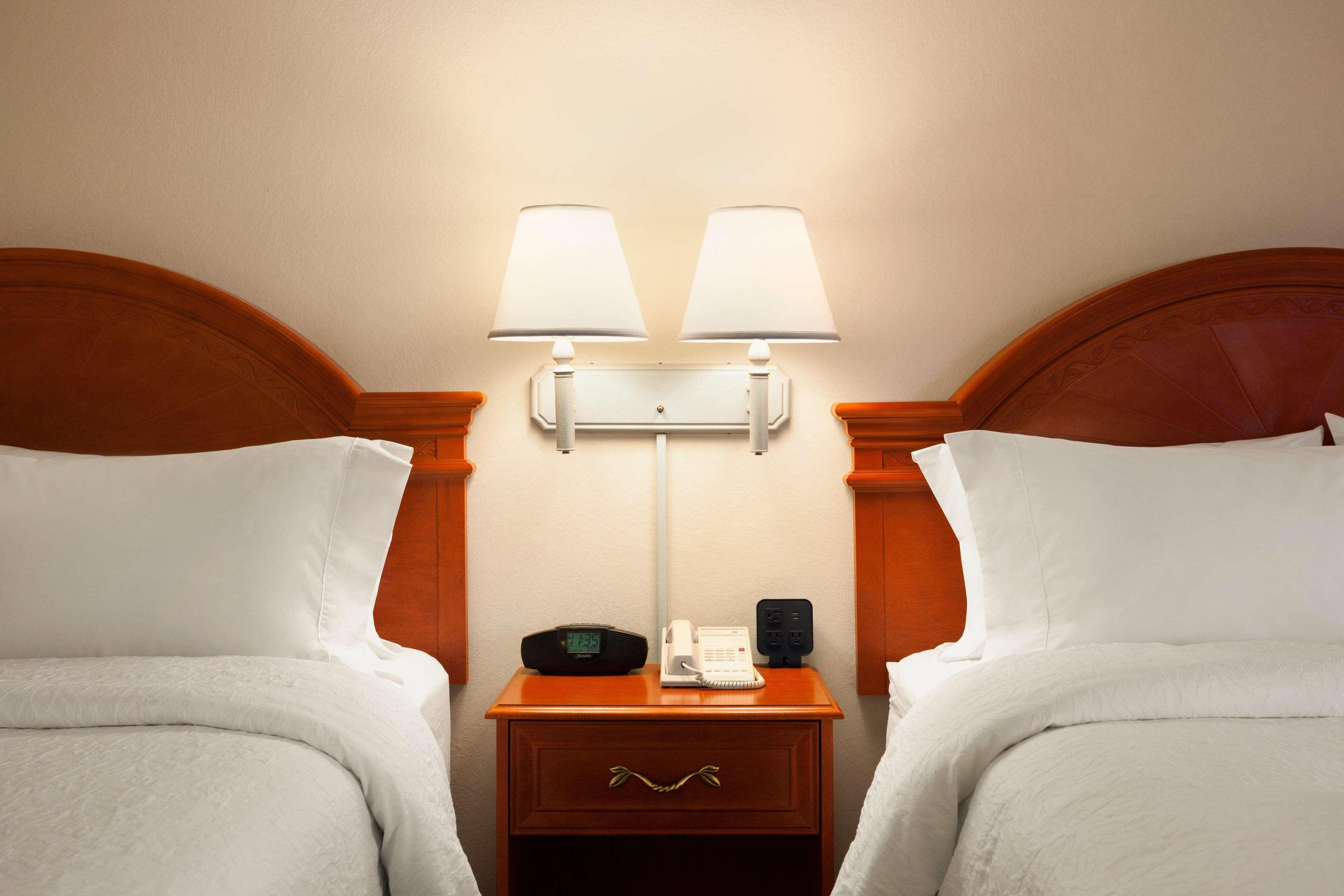 Hotel Hampton 3*